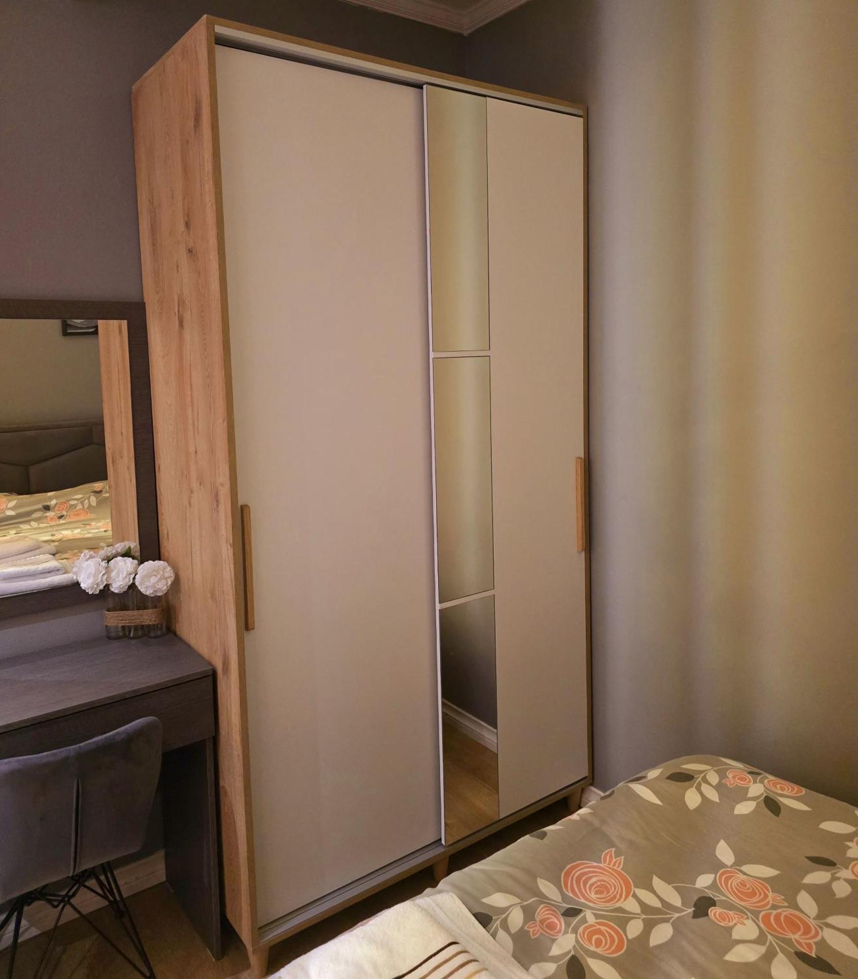 Sunny Apartment - Blloku Tirana, Near Lake Eksteriør billede